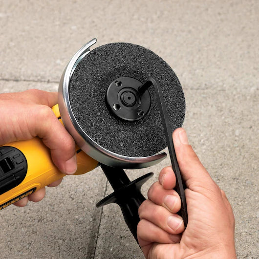 ESMERILHADEIRA 4 1/2 DWE4120B2B 900W 220V DEWALT